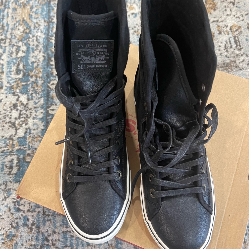 Levi’s Original Men’s Black High Tops